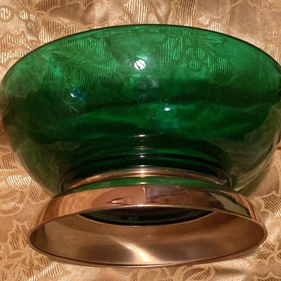 Vintage Other - ⚜️ EMERALD GREEN GLASS  w/ Etched STARS GOLD PEDESTAL BASE EVC SERVICE BOWL VTG